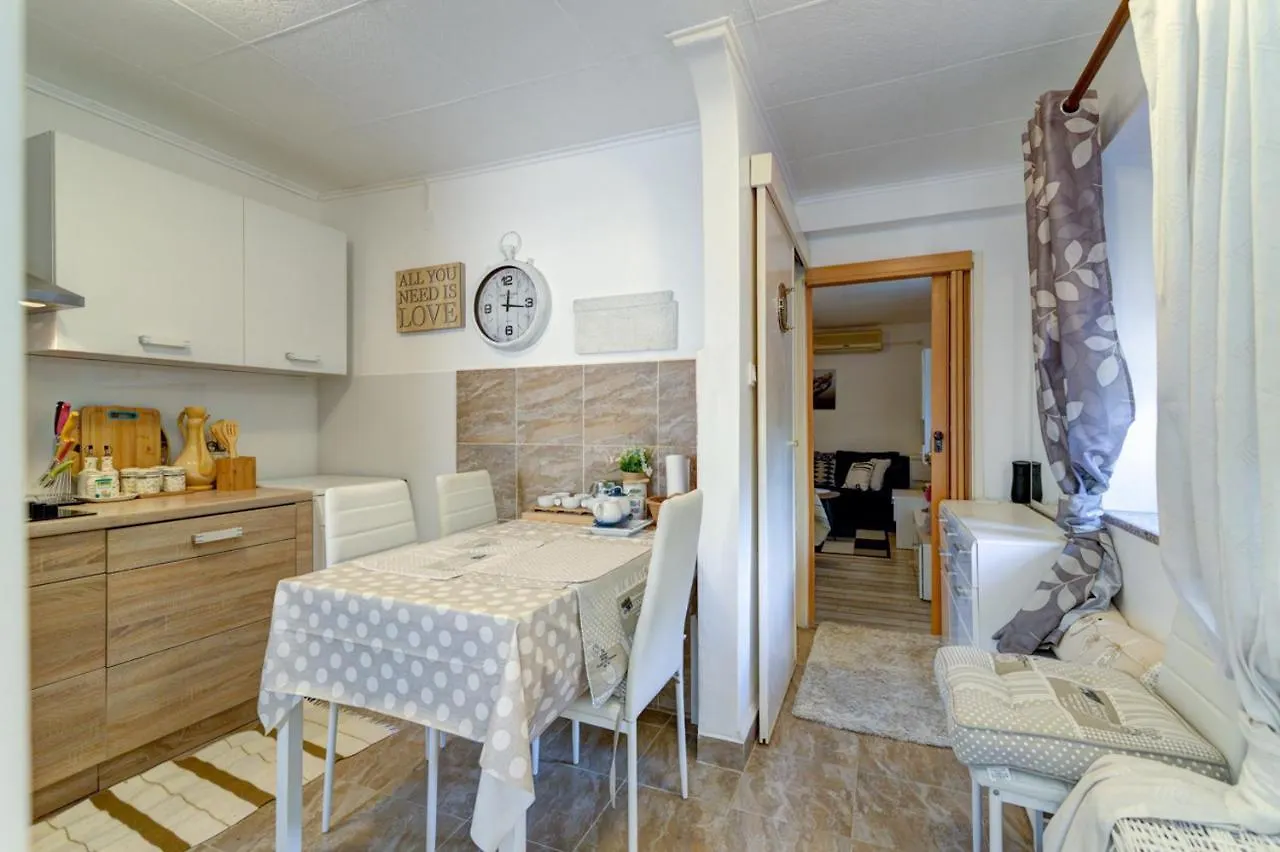 Sl Sun 6 App 1 Apartment Selce