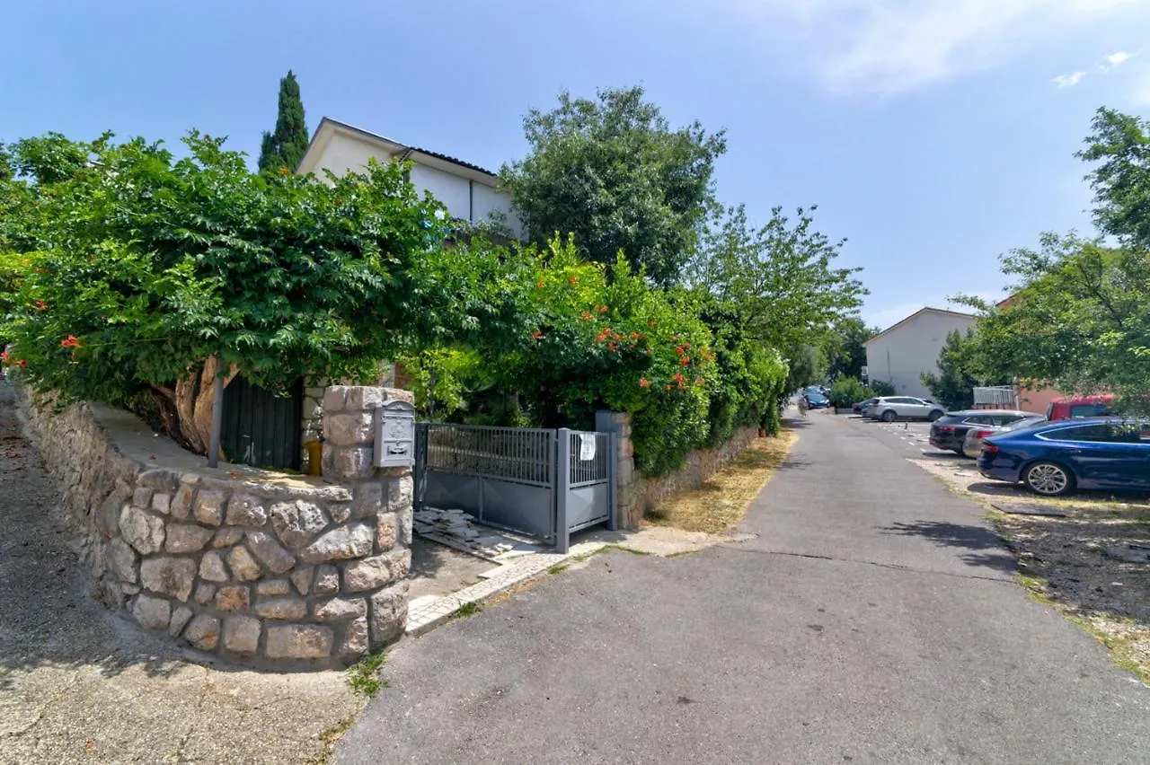 Sl Sun 6 App 1 Apartment Selce 0*,  Croatia
