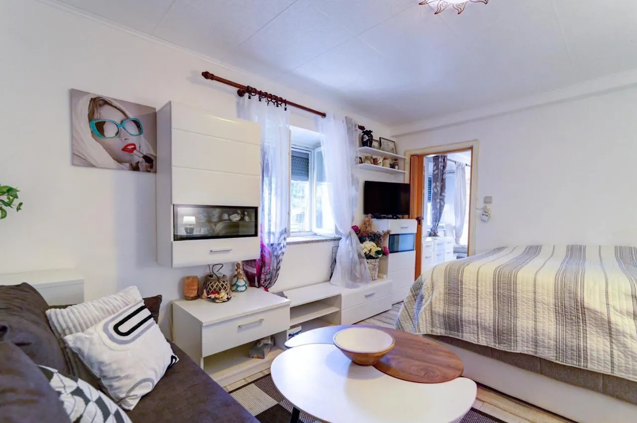 Sl Sun 6 App 1 Apartment Selce