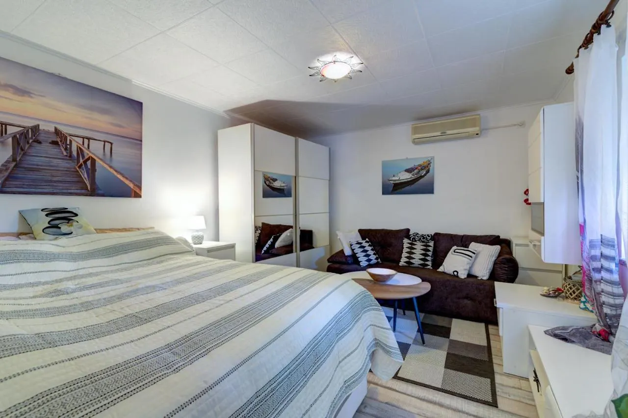 Sl Sun 6 App 1 Apartment Selce Croatia